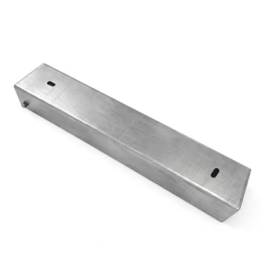 Profilo a C di collegamento supporto per muretto 300x55 zincato