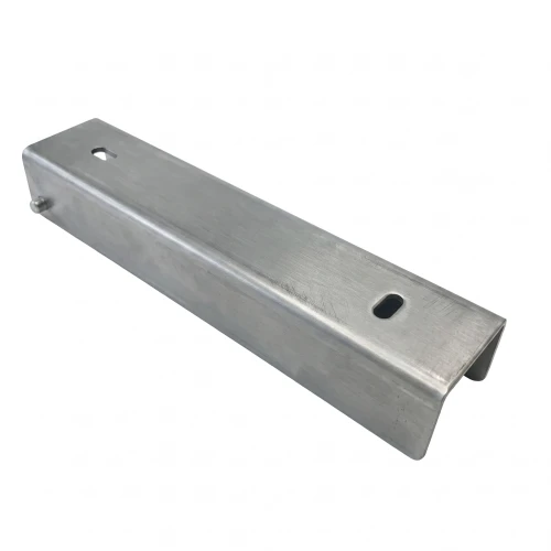 Profilato a C collegamento supporto per muretto 250x50 zincato GPV-700-39 (1)