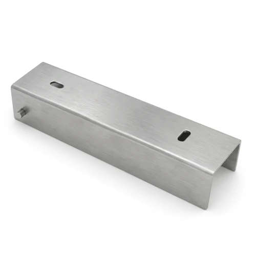 Profilo a C di collegamento per zoccolo 200x50 zincato GPV-700-34 (1)