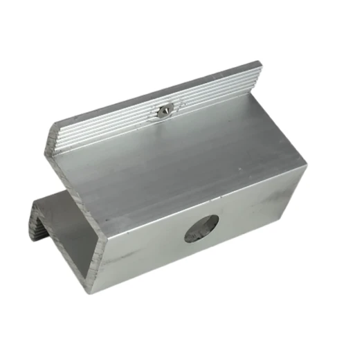 Morsetto centrale H25 L50 con pin di messa a terra PV-04-09 (1)
